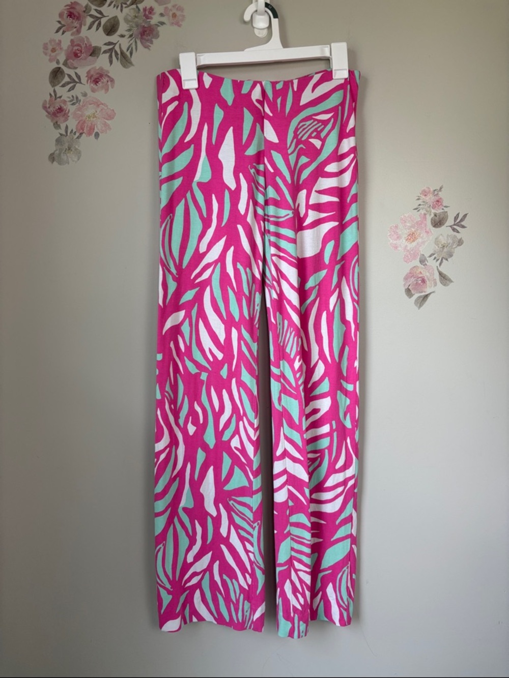 Lilly Pulitzer Spandex Blend Pink, Aqua & White Patterned Flare Pants - S